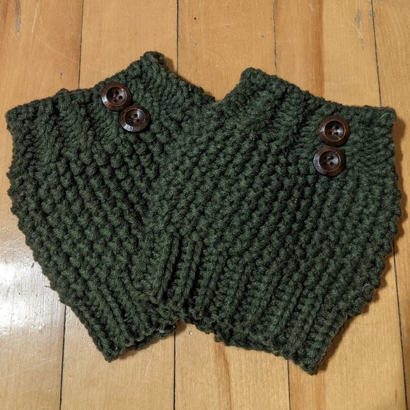 Boot Cuffs Forest Green with Buttons - Picture 1 of 1